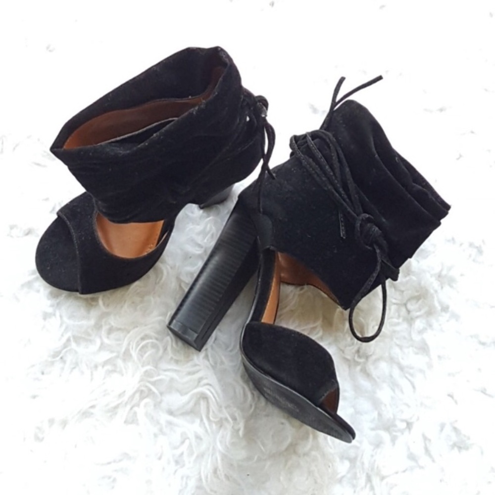 Slouch wrap cuff “shootie” - Leigh Dupe!